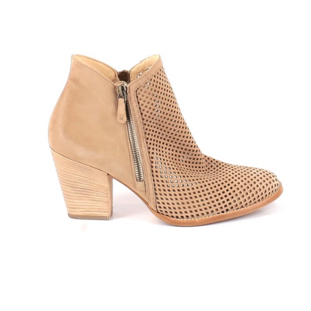 Paul Green Leather Ankle Bootie 7.5